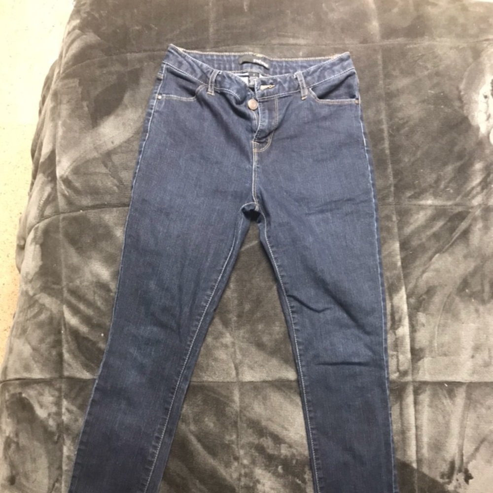 High waisted dark wash jeans ✨